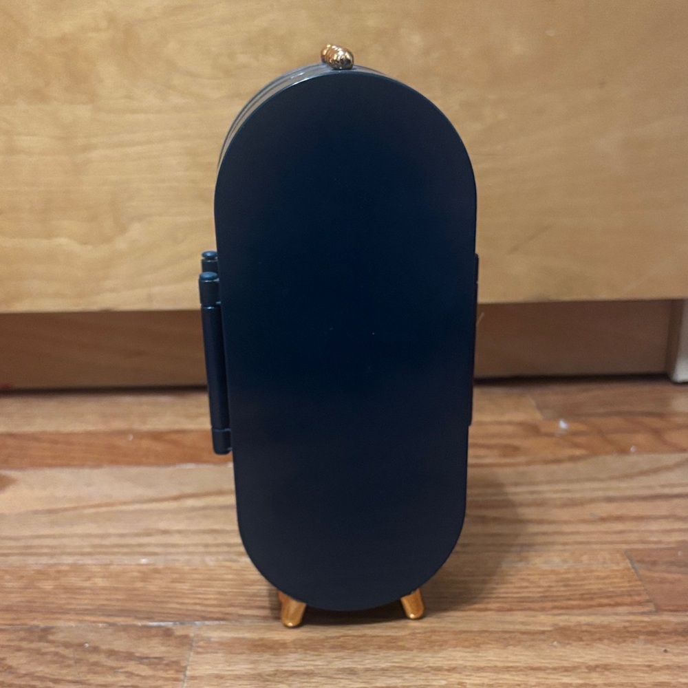 Forest green Oval accessories holder with Gold Accents
